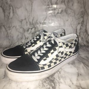 Women’s checkered old Skool vans